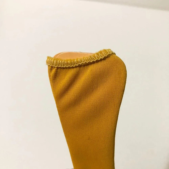 Lot of 4 Vintage  Barbie Doll Stockings Pantyhose on Card Flaws - Picture 9 of 16